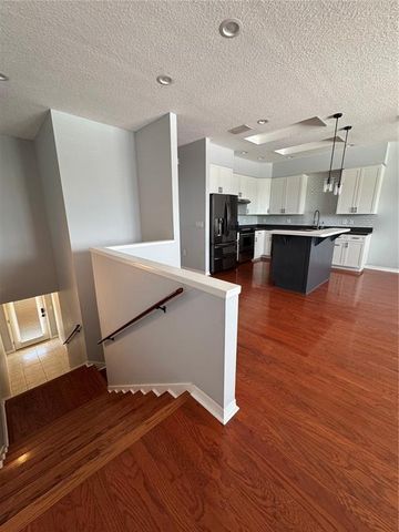 2900 W AZEELE STREET M, Tampa, FL 33609