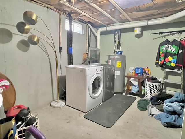 206 Calef Road, Manchester, NH 03103