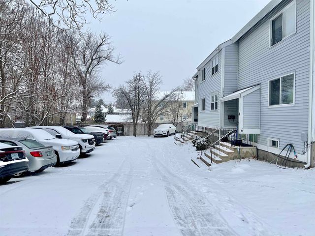 206 Calef Road, Manchester, NH 03103