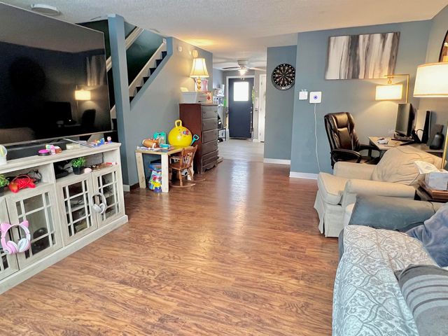 206 Calef Road, Manchester, NH 03103