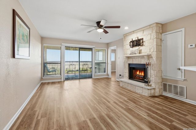 1256 Cougar Dr Apt 6, Canyon Lake, TX 78133