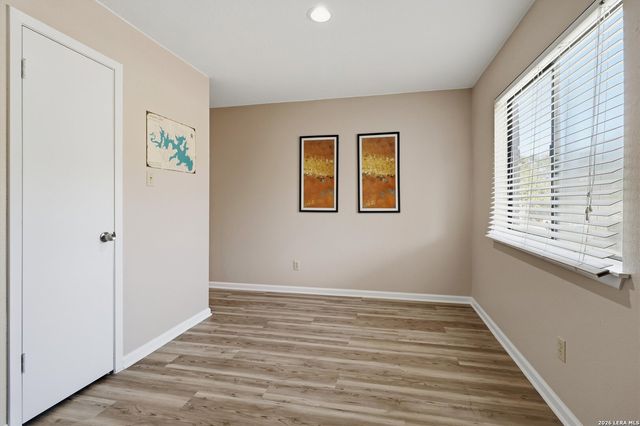 1256 Cougar Dr Apt 6, Canyon Lake, TX 78133