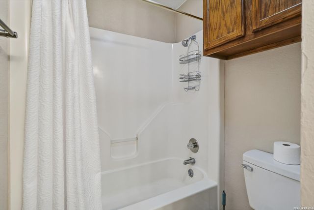 1256 Cougar Dr Apt 6, Canyon Lake, TX 78133