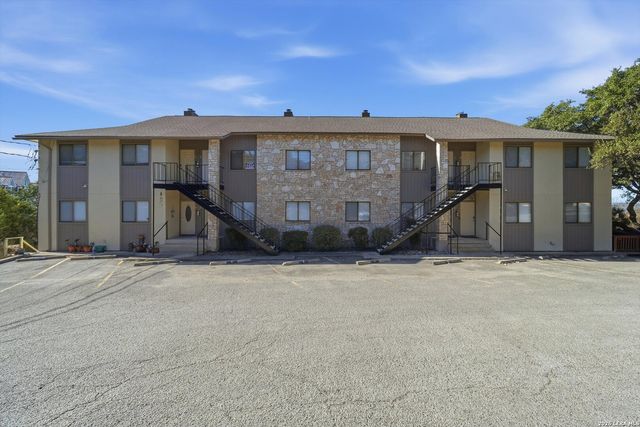 1256 Cougar Dr Apt 6, Canyon Lake, TX 78133