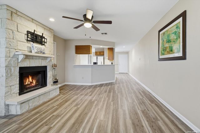 1256 Cougar Dr Apt 6, Canyon Lake, TX 78133