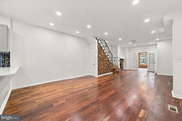 6157 LEBANON AVE, Philadelphia, PA 19151