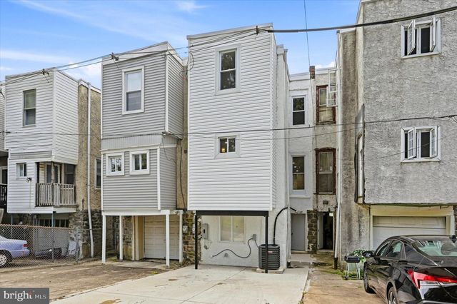 6157 LEBANON AVE, Philadelphia, PA 19151