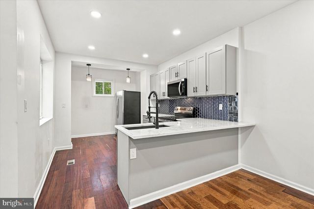 6157 LEBANON AVE, Philadelphia, PA 19151