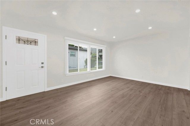 2605 N Lincoln Street, Burbank, CA 91504