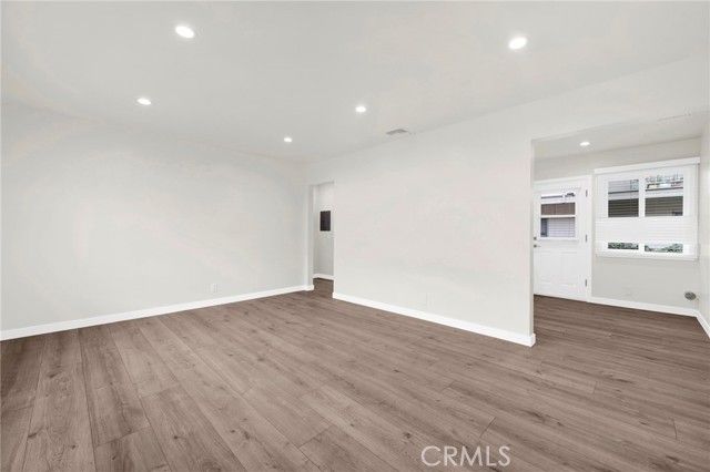 2605 N Lincoln Street, Burbank, CA 91504