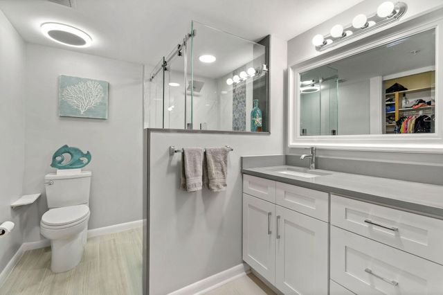 601 Seafarer Circle 304, Jupiter, FL 33477