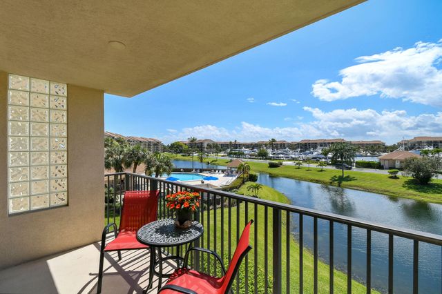 601 Seafarer Circle 304, Jupiter, FL 33477