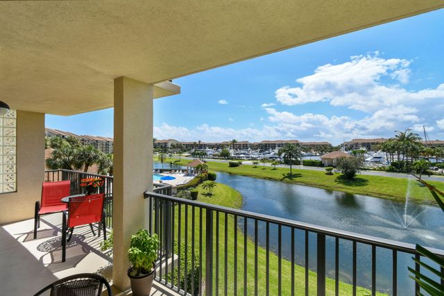 601 Seafarer Circle 304, Jupiter, FL 33477