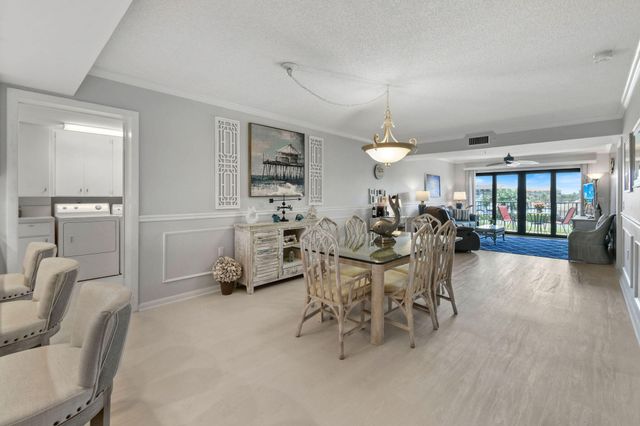 601 Seafarer Circle 304, Jupiter, FL 33477