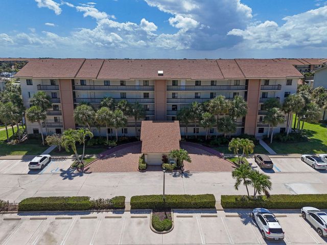 601 Seafarer Circle 304, Jupiter, FL 33477