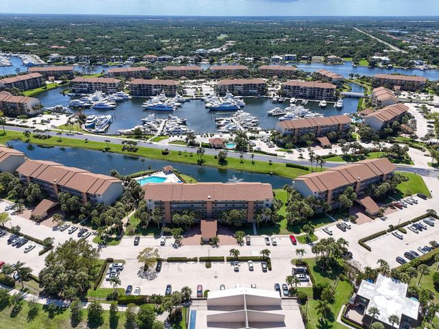 601 Seafarer Circle 304, Jupiter, FL 33477