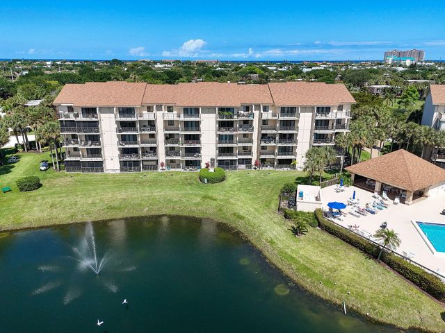 601 Seafarer Circle 304, Jupiter, FL 33477
