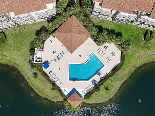 601 Seafarer Circle 304, Jupiter, FL 33477