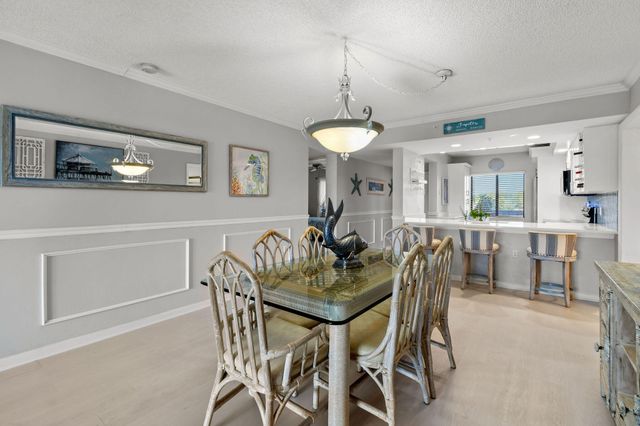 601 Seafarer Circle 304, Jupiter, FL 33477