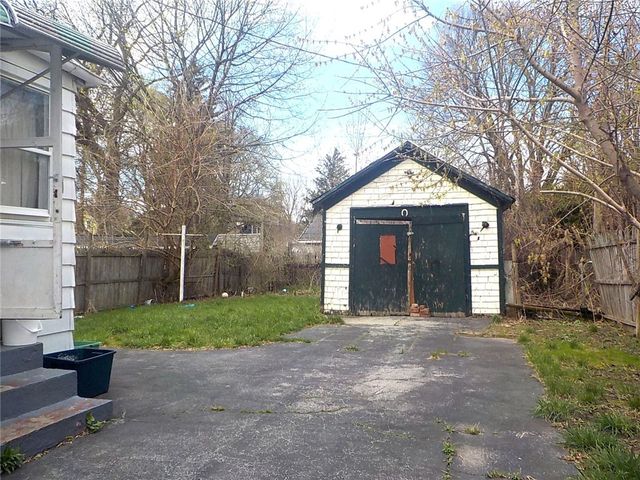 2 Laurel Street, Rochester, NY 14606