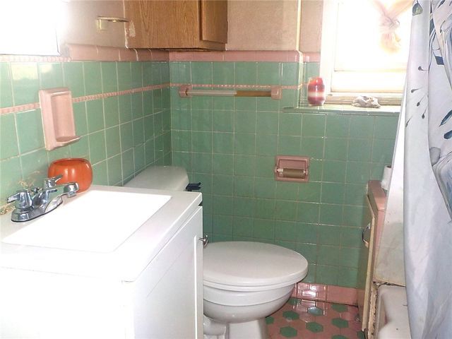 2 Laurel Street, Rochester, NY 14606