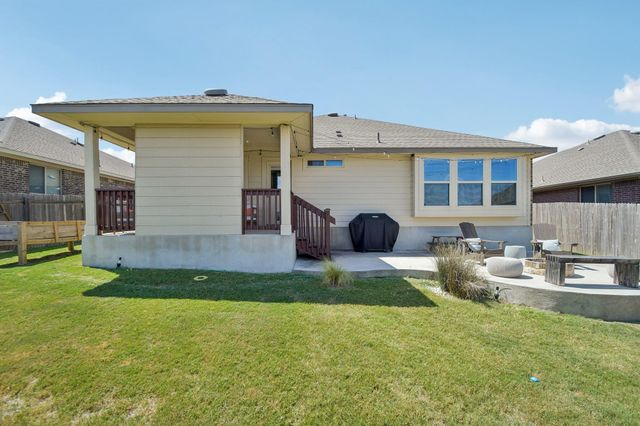 417 Kirkhill ST, Hutto, TX 78634