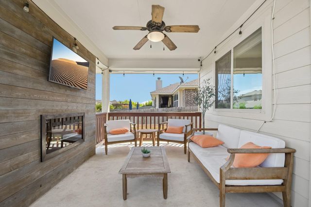 417 Kirkhill ST, Hutto, TX 78634