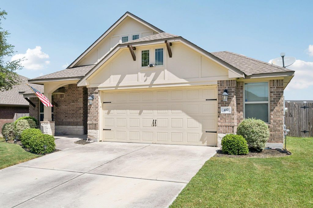 417 Kirkhill ST, Hutto, TX 78634
