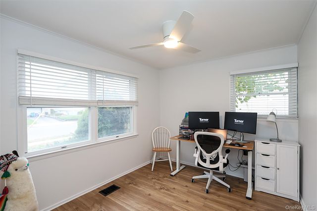 49 East Avenue, Glen Cove, NY 11542