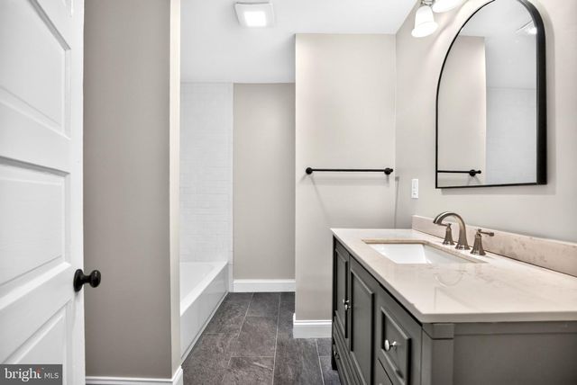 301 N LAKESHORE DRIVE N, Browns Mills, NJ 08015