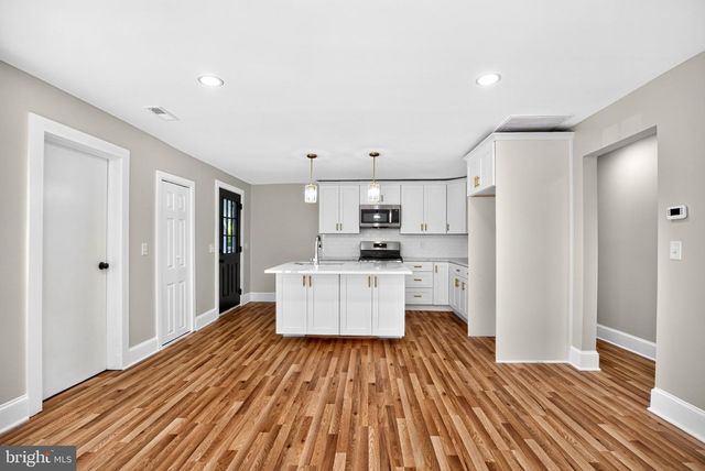 301 N LAKESHORE DRIVE N, Browns Mills, NJ 08015