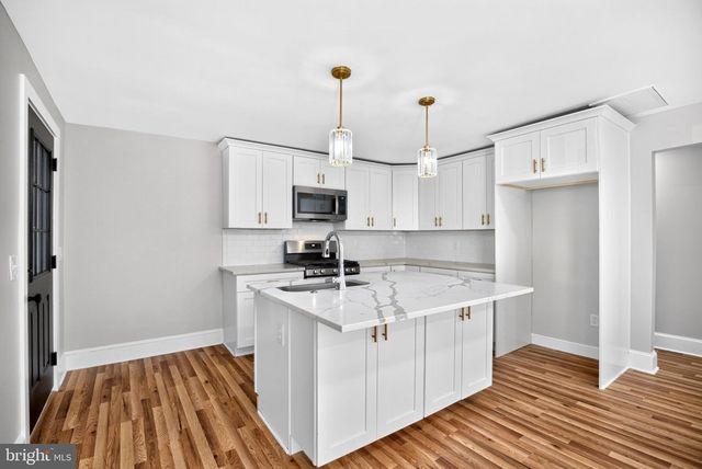301 N LAKESHORE DRIVE N, Browns Mills, NJ 08015