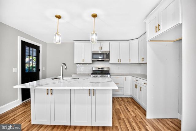 301 N LAKESHORE DRIVE N, Browns Mills, NJ 08015