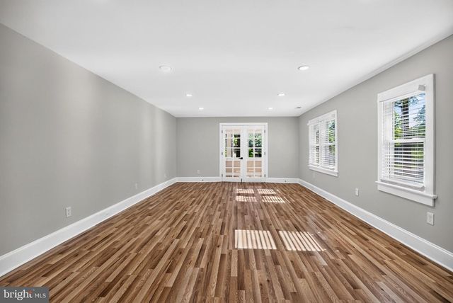 301 N LAKESHORE DRIVE N, Browns Mills, NJ 08015