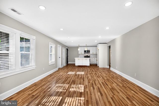 301 N LAKESHORE DRIVE N, Browns Mills, NJ 08015