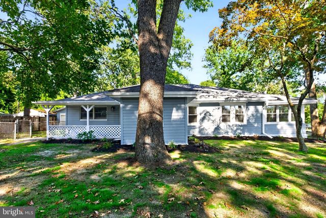 301 N LAKESHORE DRIVE N, Browns Mills, NJ 08015