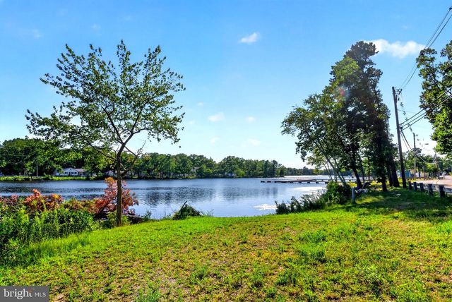 301 N LAKESHORE DRIVE N, Browns Mills, NJ 08015