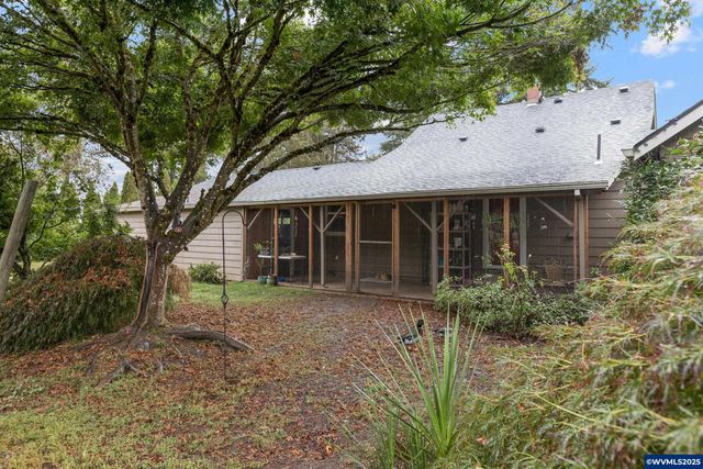 16326 Butteville Rd NE, Woodburn, OR 97071