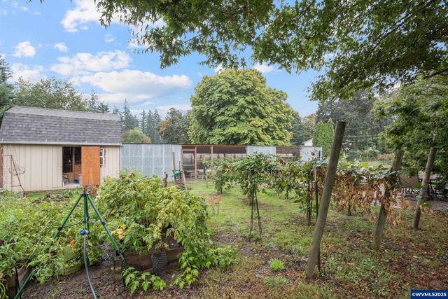 16326 Butteville Rd NE, Woodburn, OR 97071