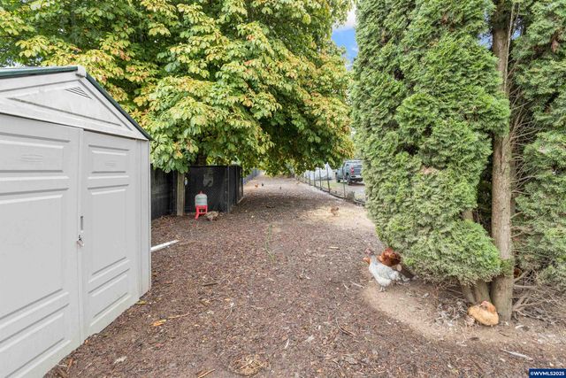 16326 Butteville Rd NE, Woodburn, OR 97071