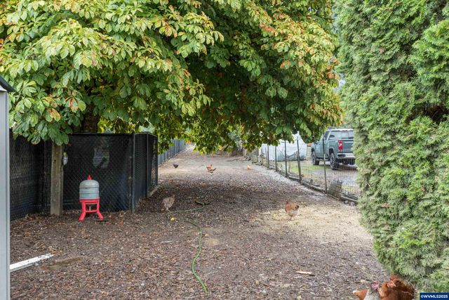 16326 Butteville Rd NE, Woodburn, OR 97071