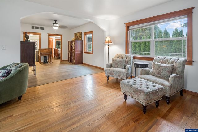 16326 Butteville Rd NE, Woodburn, OR 97071