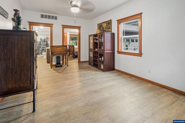 16326 Butteville Rd NE, Woodburn, OR 97071