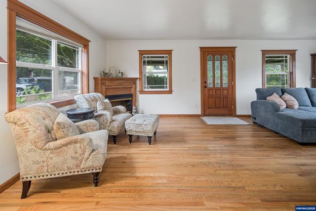 16326 Butteville Rd NE, Woodburn, OR 97071