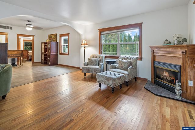 16326 Butteville Rd NE, Woodburn, OR 97071