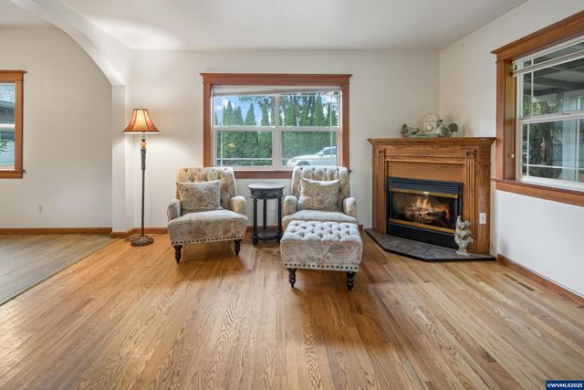 16326 Butteville Rd NE, Woodburn, OR 97071