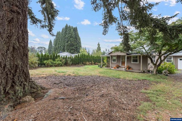 16326 Butteville Rd NE, Woodburn, OR 97071