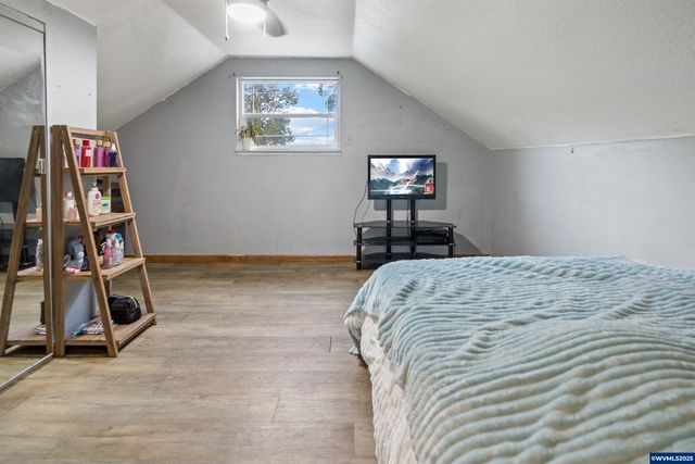 16326 Butteville Rd NE, Woodburn, OR 97071