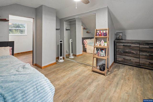 16326 Butteville Rd NE, Woodburn, OR 97071