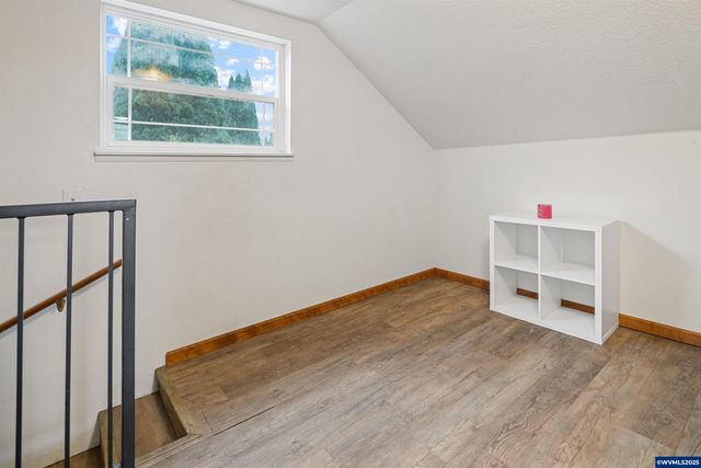 16326 Butteville Rd NE, Woodburn, OR 97071